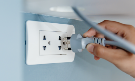 O seu aparelho queimou porque a sua energia oscilou? Saiba como solicitar o ressarcimento para a distribuidora de energia